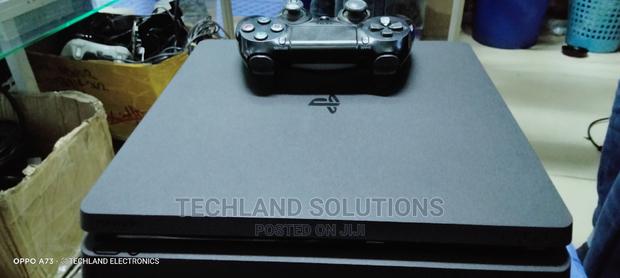 Used Ps4 Machine - main view