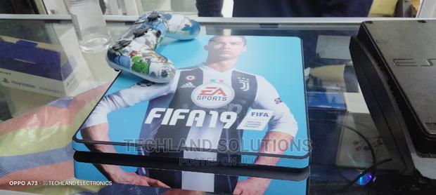 Used Ps4 Slim - main view