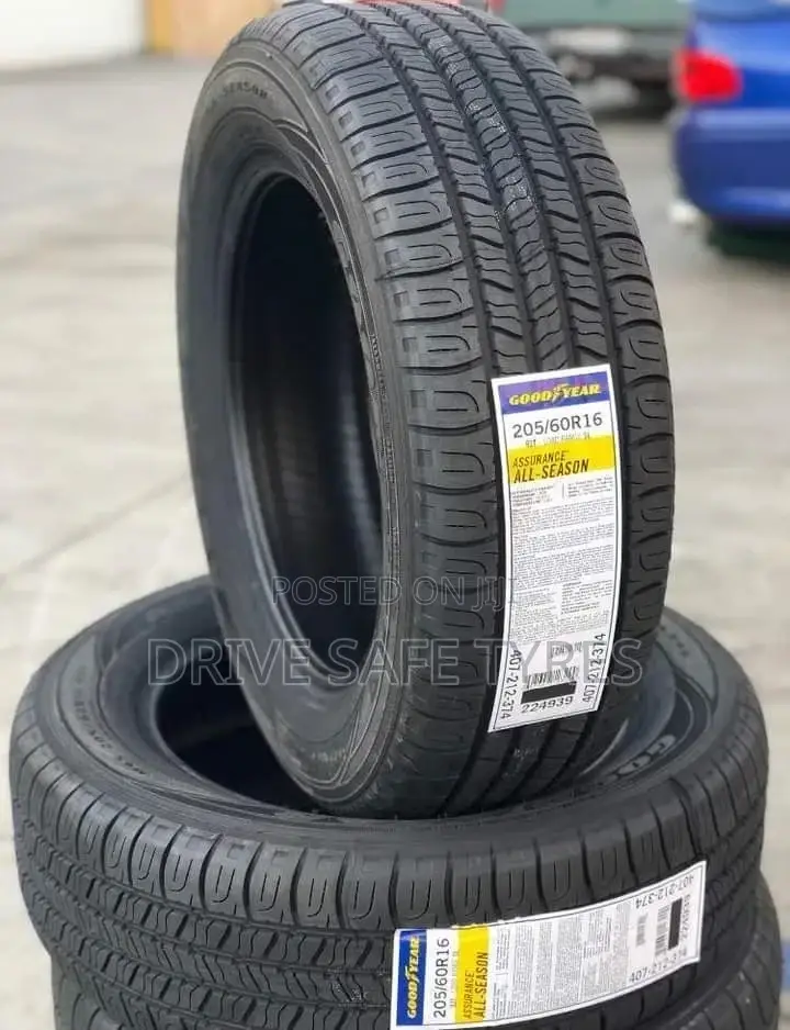 205/60 R16 Good Year All Season