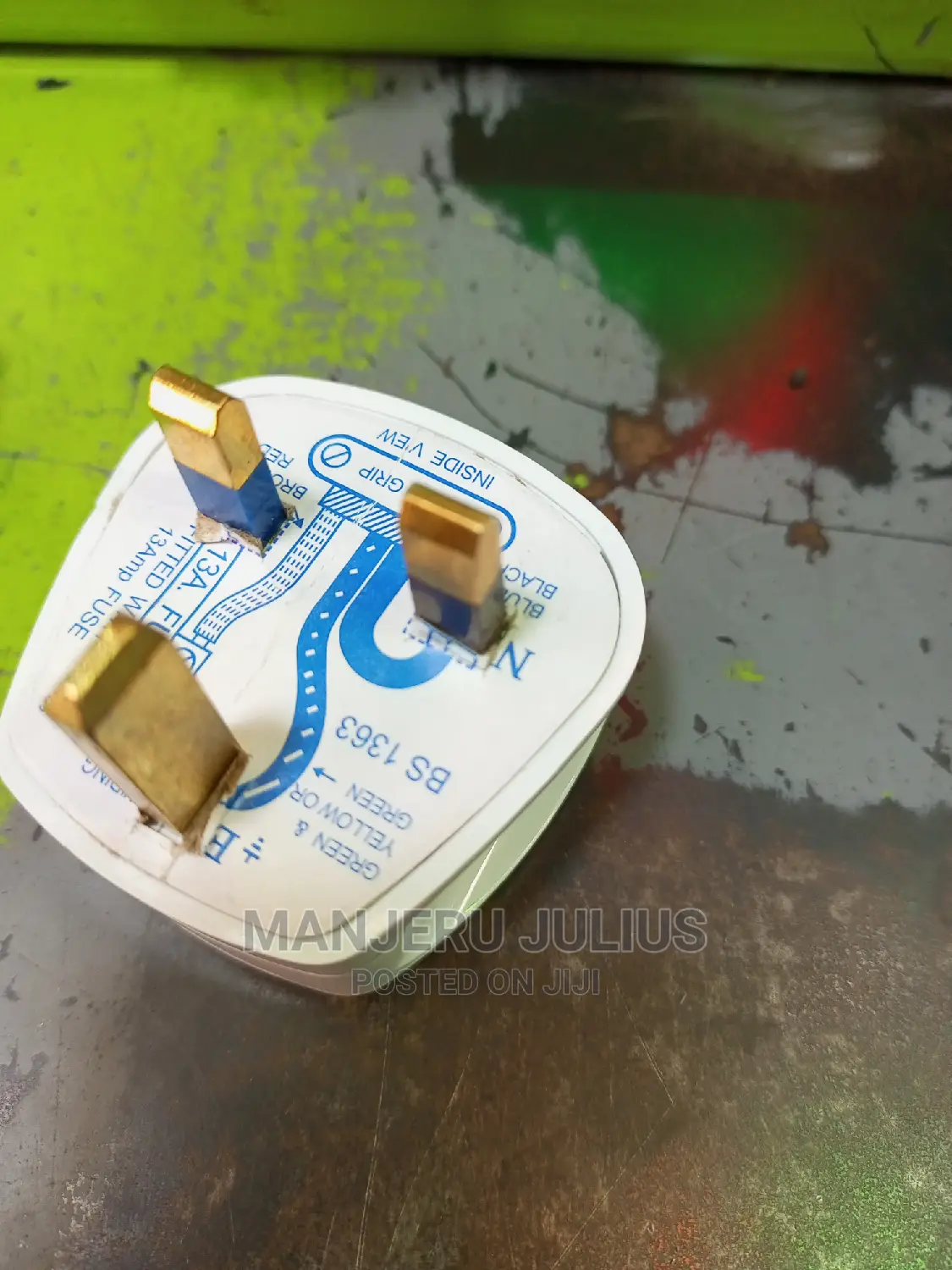 13A Top Plug