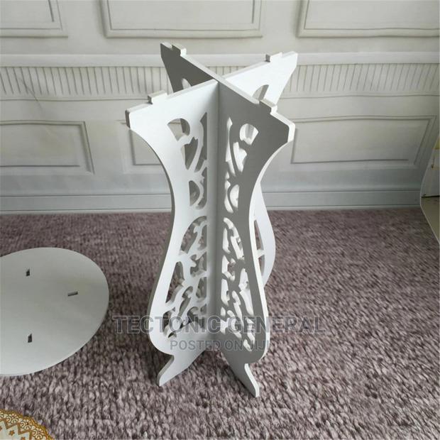 Decor/Coffee/Flower Table Plus a Placemats - thumbnail 4