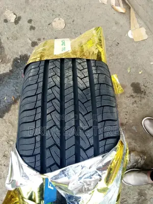 215/60 R17 Faroad Tyre Made in China