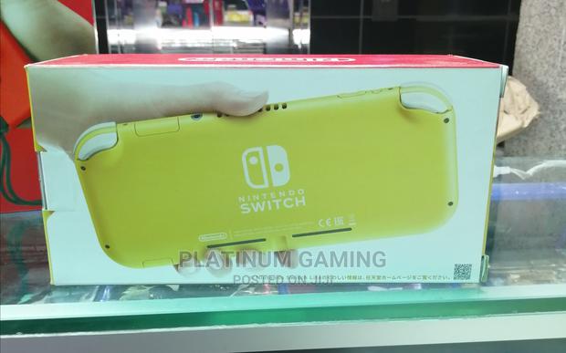 Nintendo Switch Lite Yellow - thumbnail 2