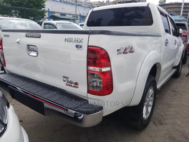 Toyota Hilux 2014 White - thumbnail 4