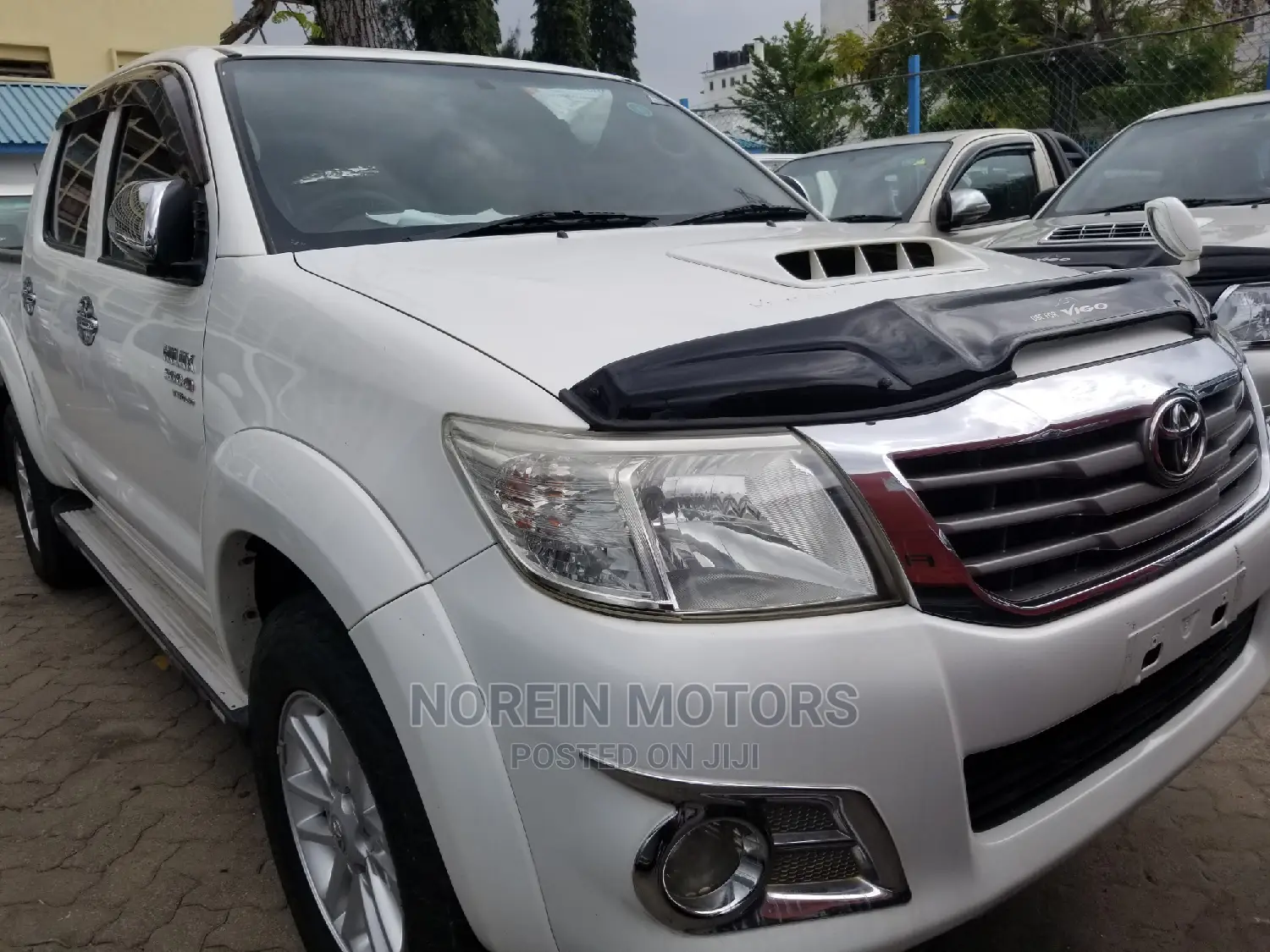 Toyota Hilux 2014 White