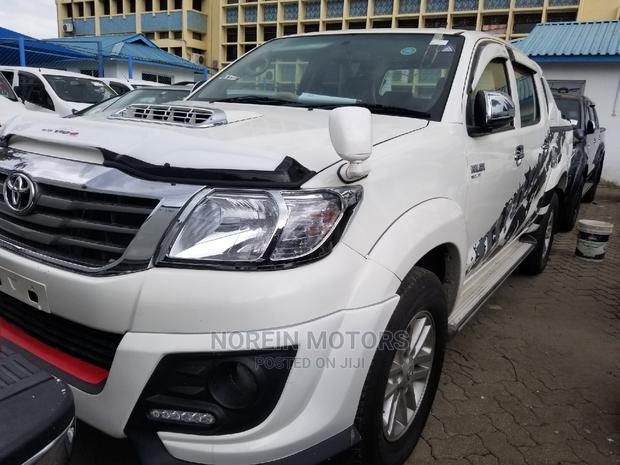 Toyota Hilux 2014 White - thumbnail 11