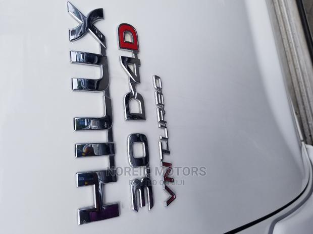 Toyota Hilux 2014 Pearl - thumbnail 5