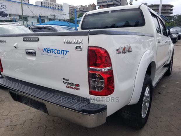 Toyota Hilux 2014 Pearl - thumbnail 3