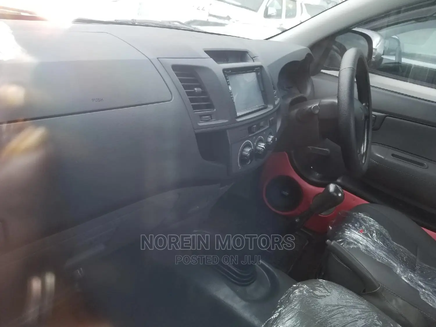 Toyota Hilux 2015 Silver