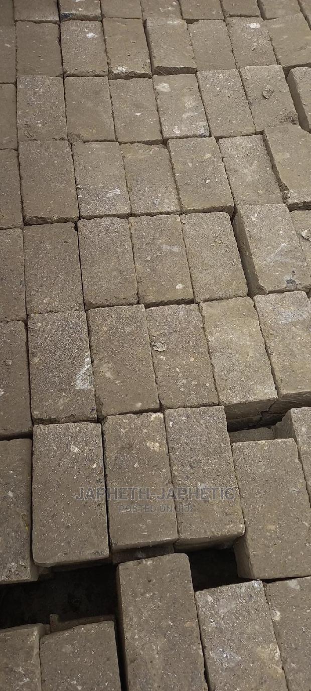 Grade One Machine Cut Stones- - thumbnail 2