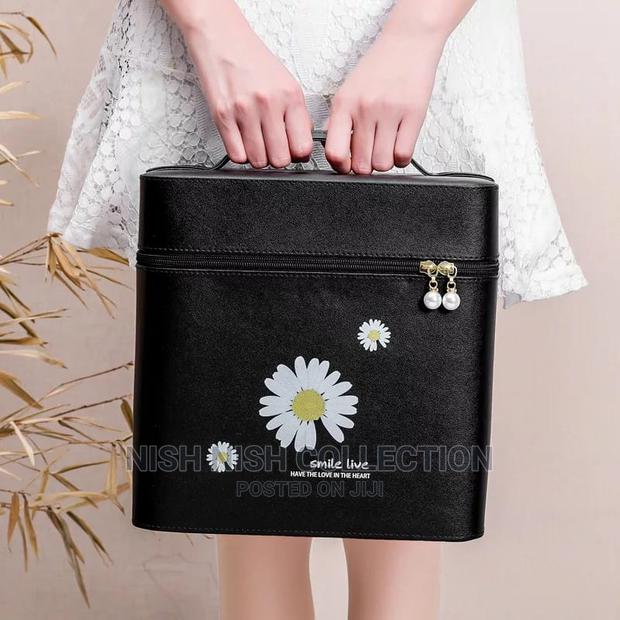 Classy Make Up Box - thumbnail 5