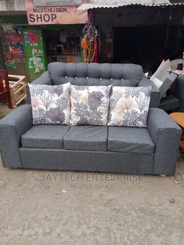 New 3 Seater Sofa - thumbnail 2