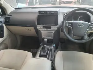 Toyota Land Cruiser Prado 2018 Red