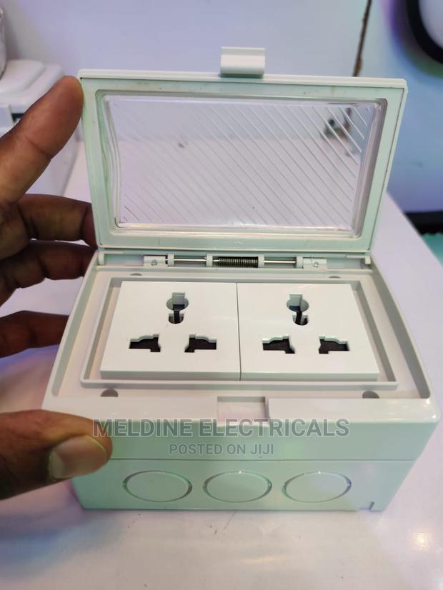 Waterproof Twin Socket - thumbnail 2