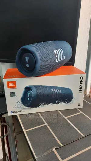 JBL Charge 5 Bt Speaker.