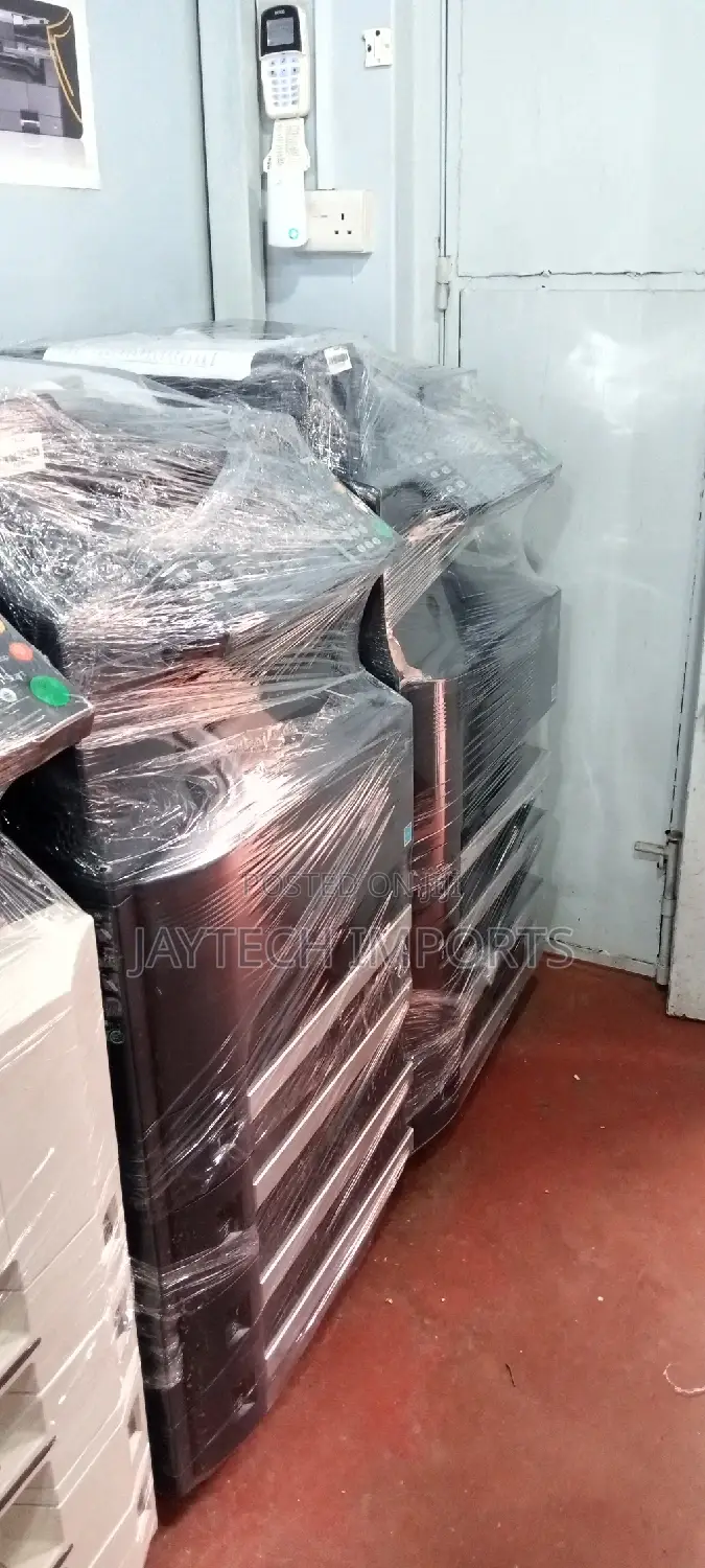 Black Taskkalfa 300i Printer