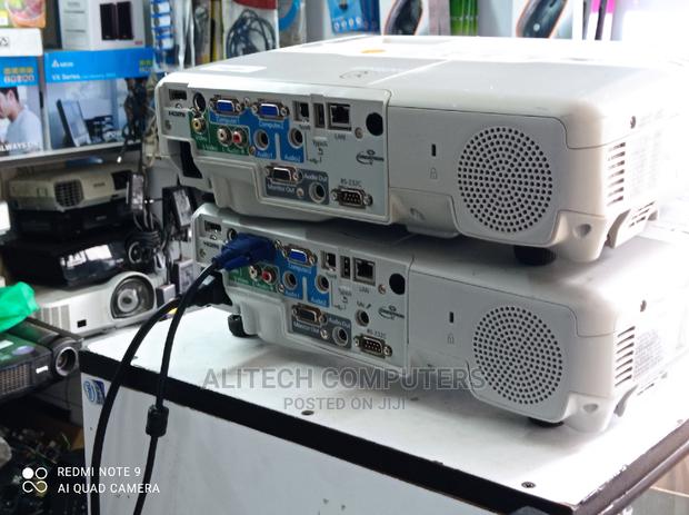 Epson Powerlite 95 / 93+ - thumbnail 2