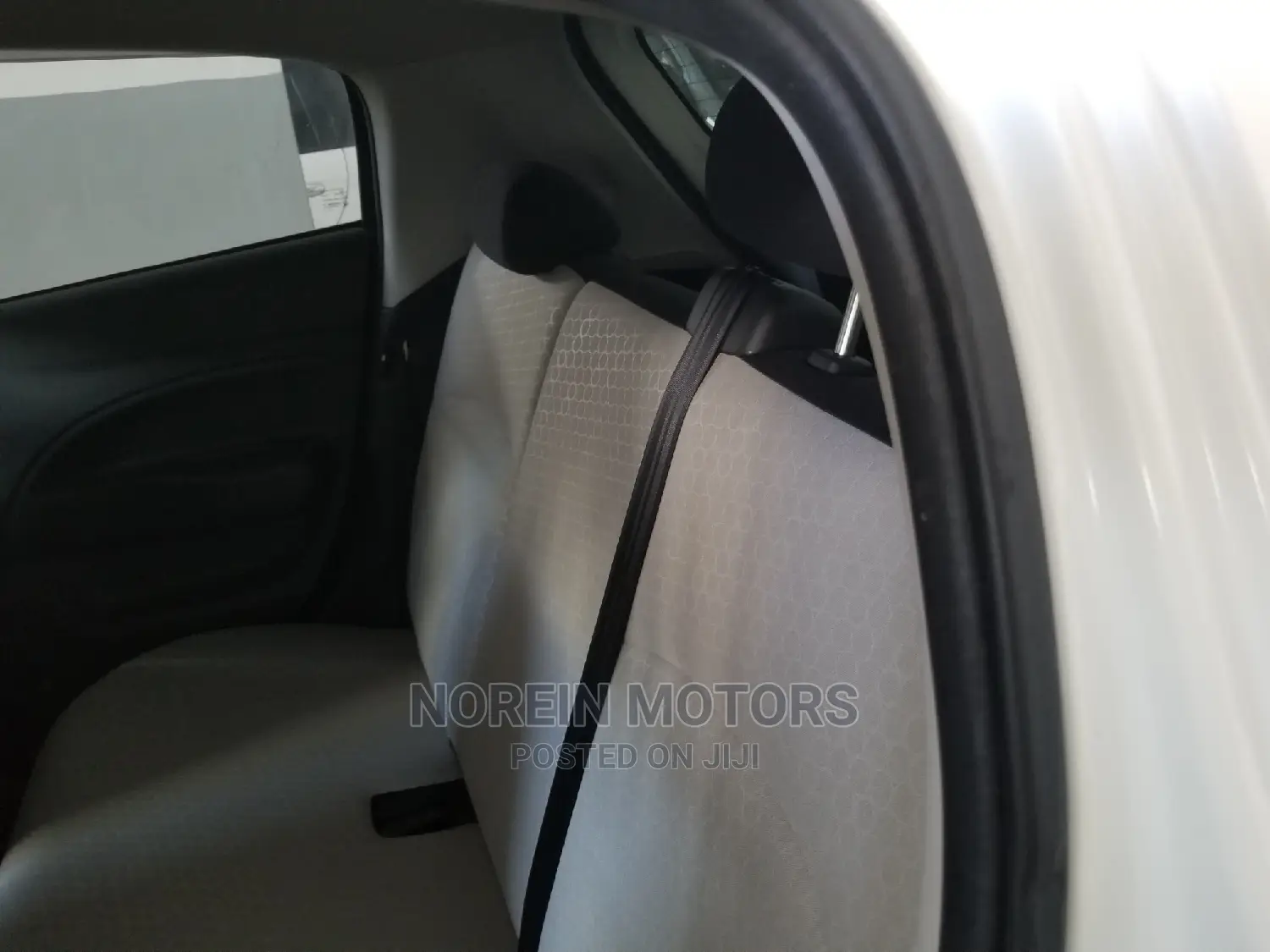 Mitsubishi Mirage 2014 Pearl