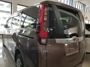 Toyota Noah 2015 Brown