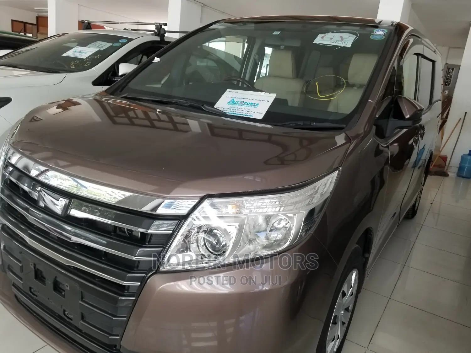 Toyota Noah 2015 Brown