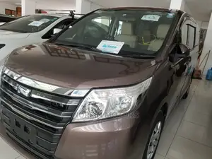 Toyota Noah 2015 Brown