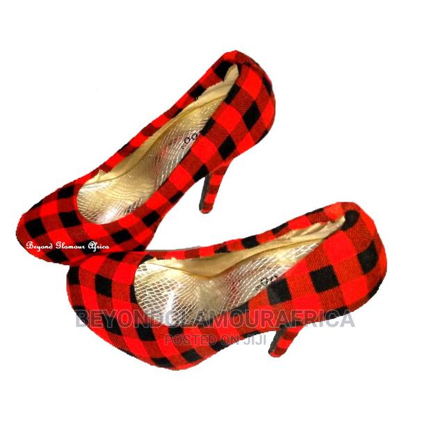 Womens Closed Toes Maasai Print Pumps/Heels