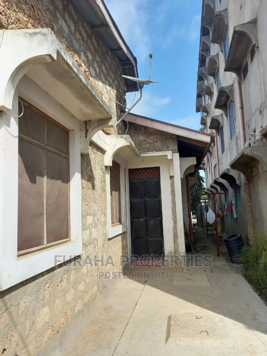 10bdrm Bungalow in Bamburi for Sale