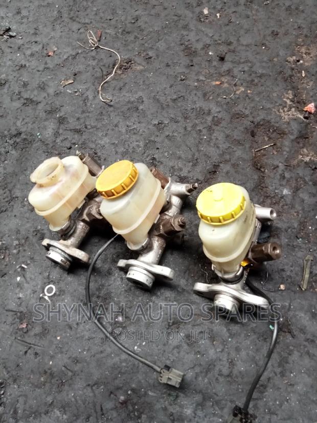 Brake Master Cylinder B12 - thumbnail 3