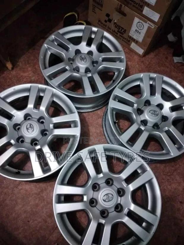 Hilux Original Rims 18 Inch Set Silver - main view