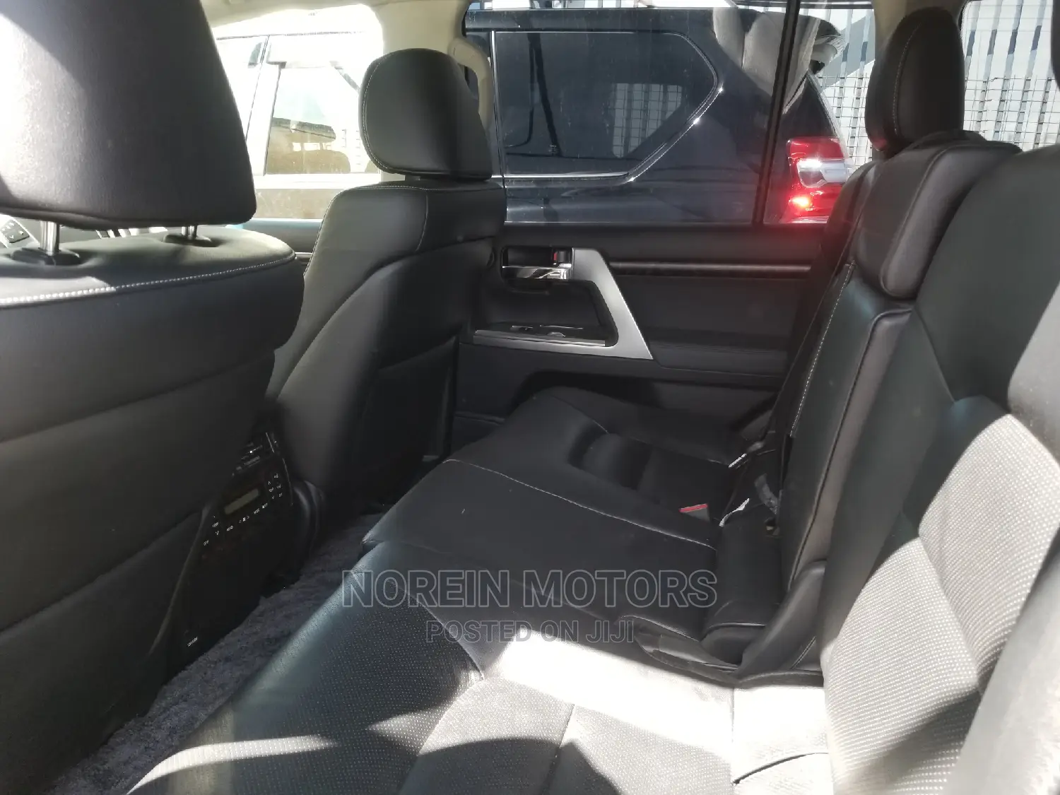 Toyota Land Cruiser 2015 White