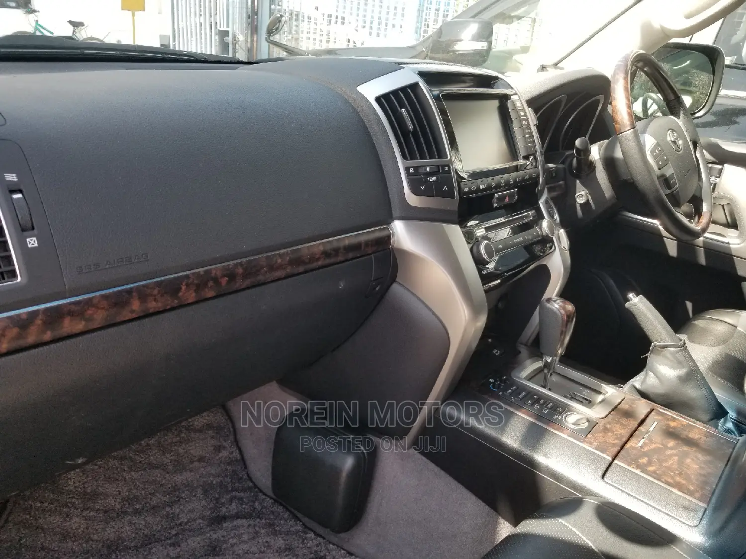 Toyota Land Cruiser 2015 White