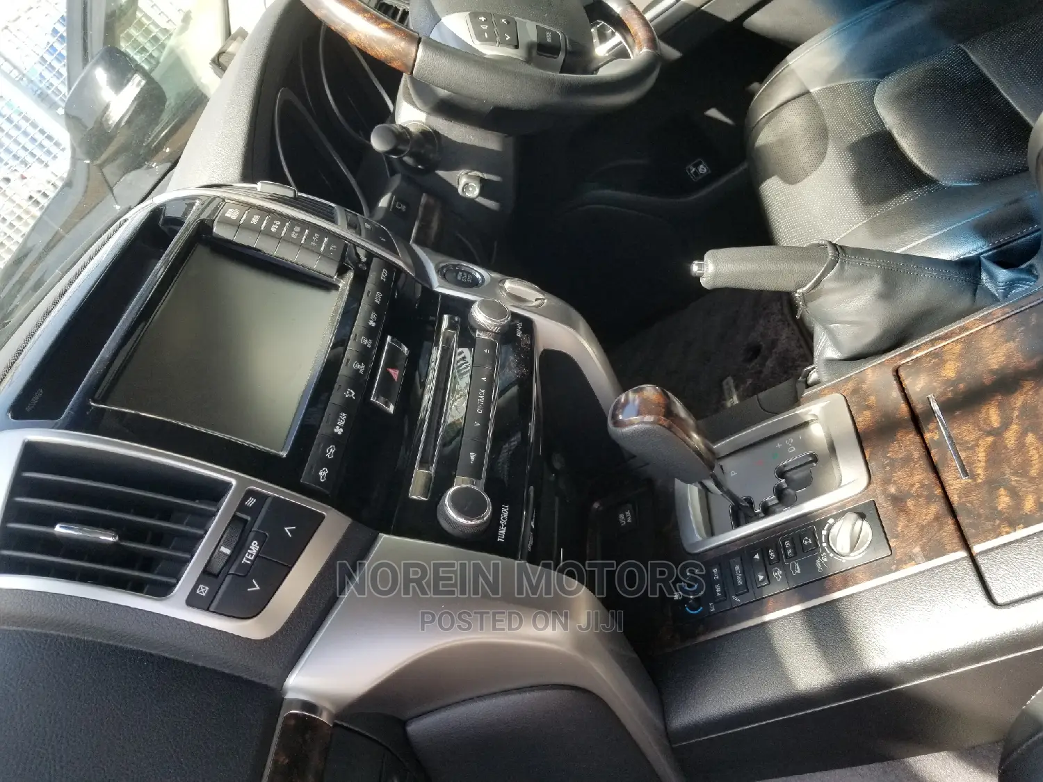 Toyota Land Cruiser 2015 White