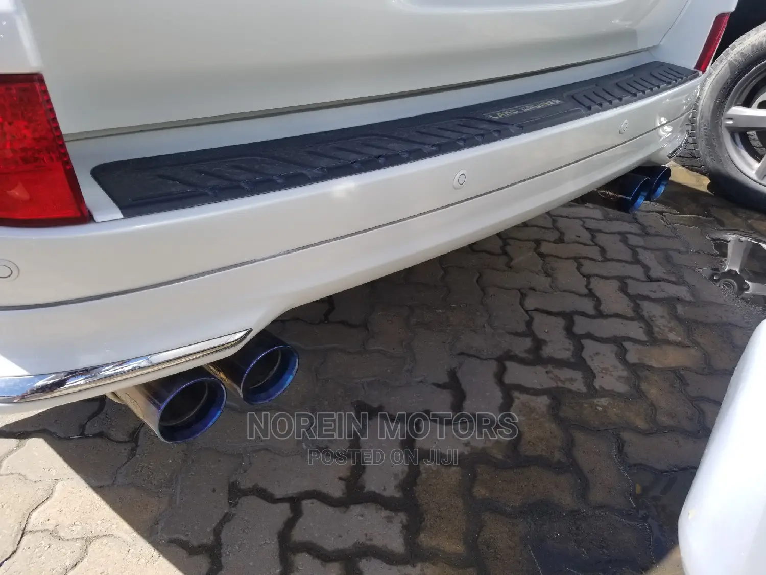 Toyota Land Cruiser 2015 White