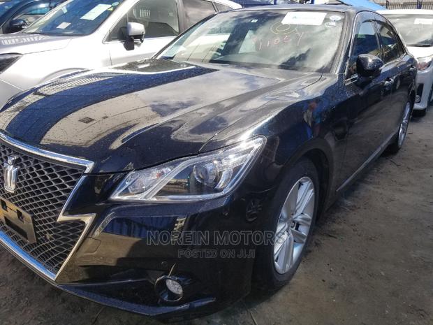 Toyota Crown 2015 Black - thumbnail 2