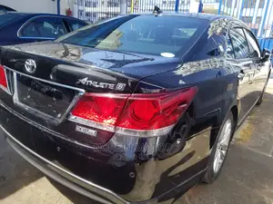 Toyota Crown 2015 Black