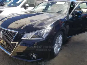 Toyota Crown 2015 Black