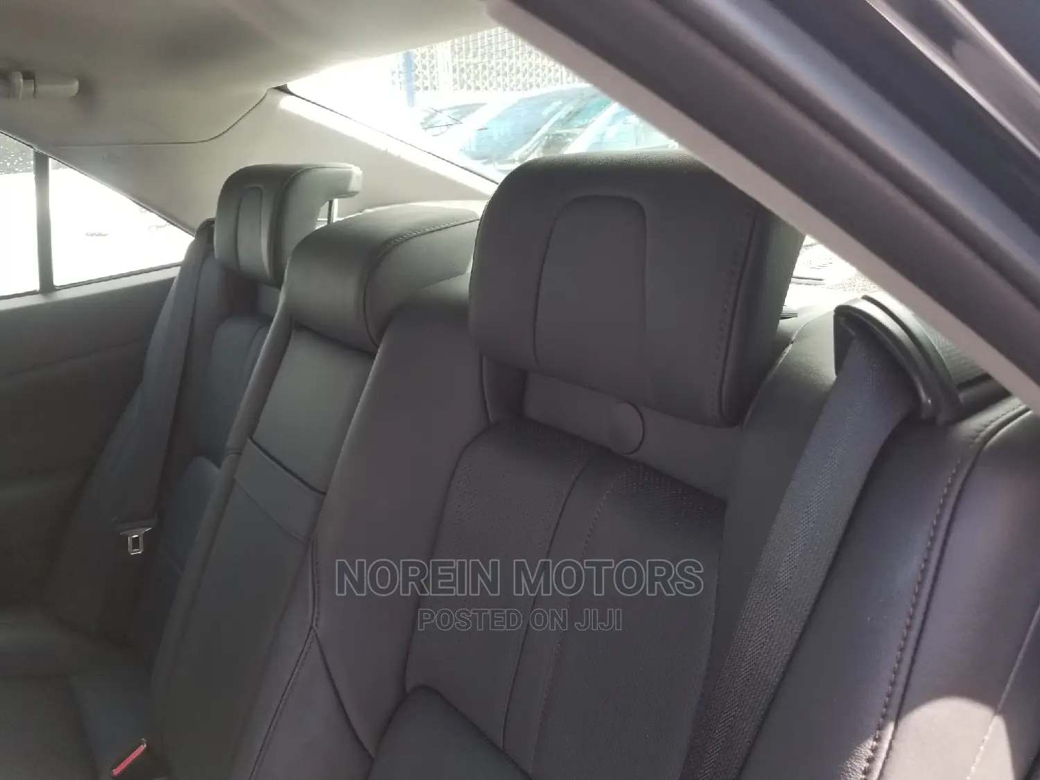 Toyota Crown 2015 Black
