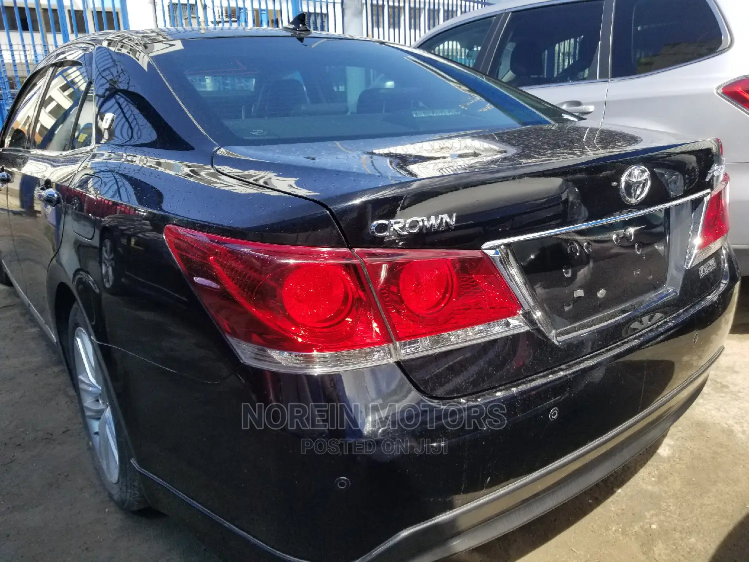 Toyota Crown 2015 Black