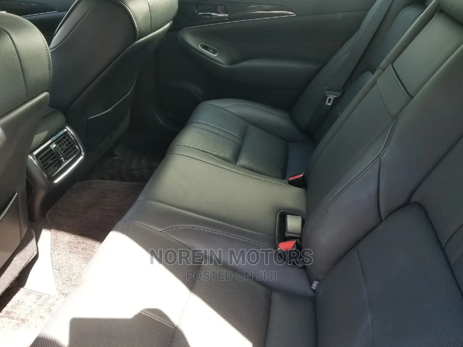 Toyota Crown 2015 Black