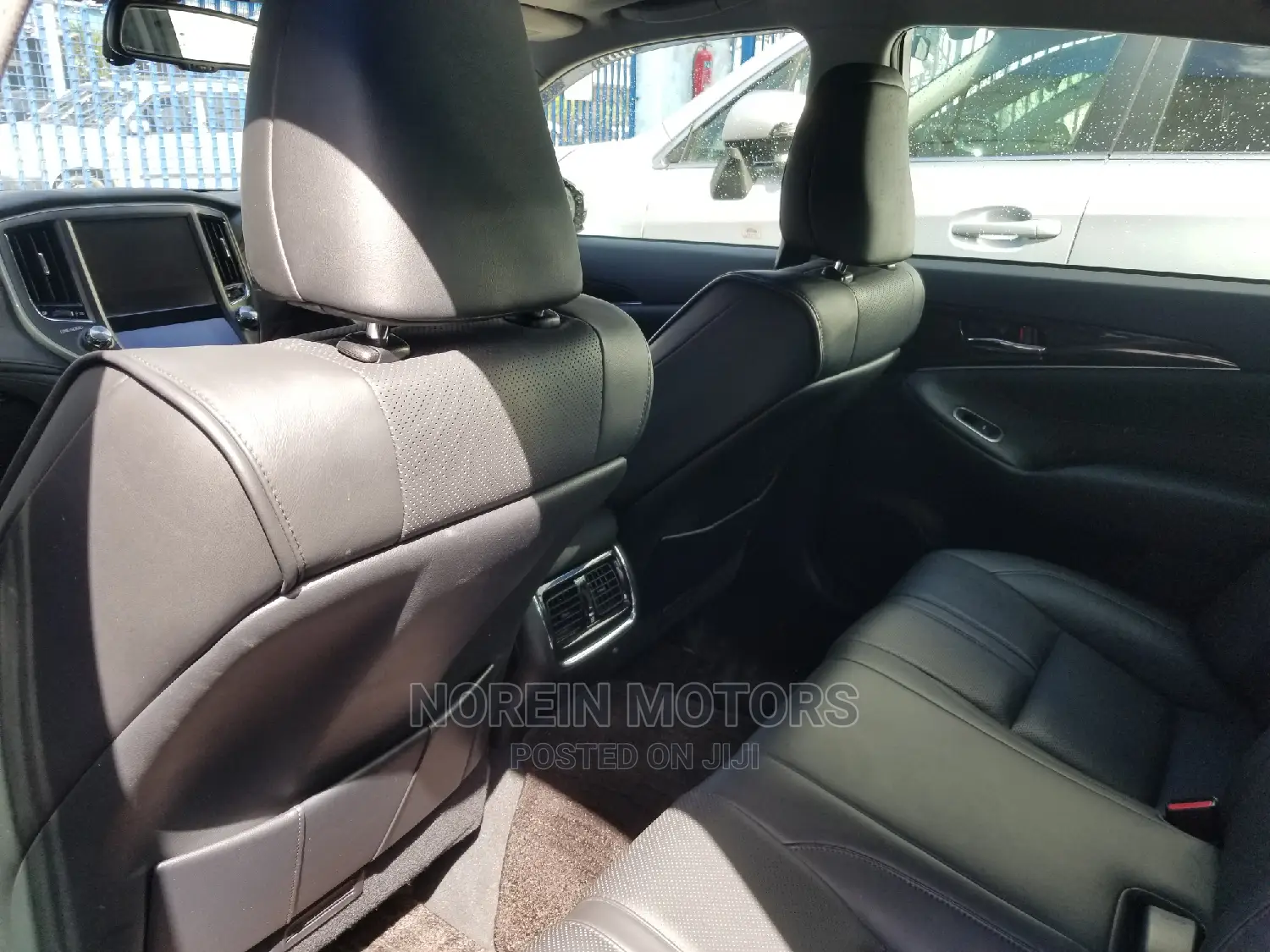 Toyota Crown 2015 Black