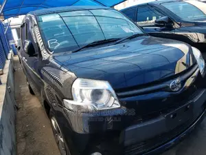 Toyota Sienta 2015 Black