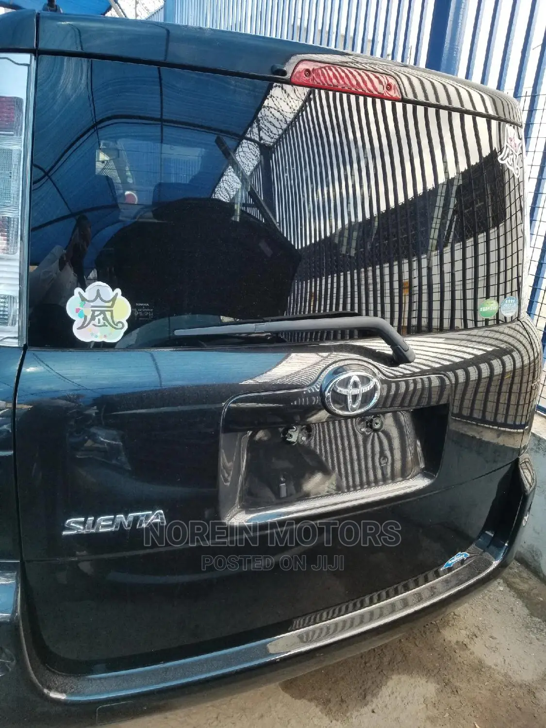 Toyota Sienta 2015 Black