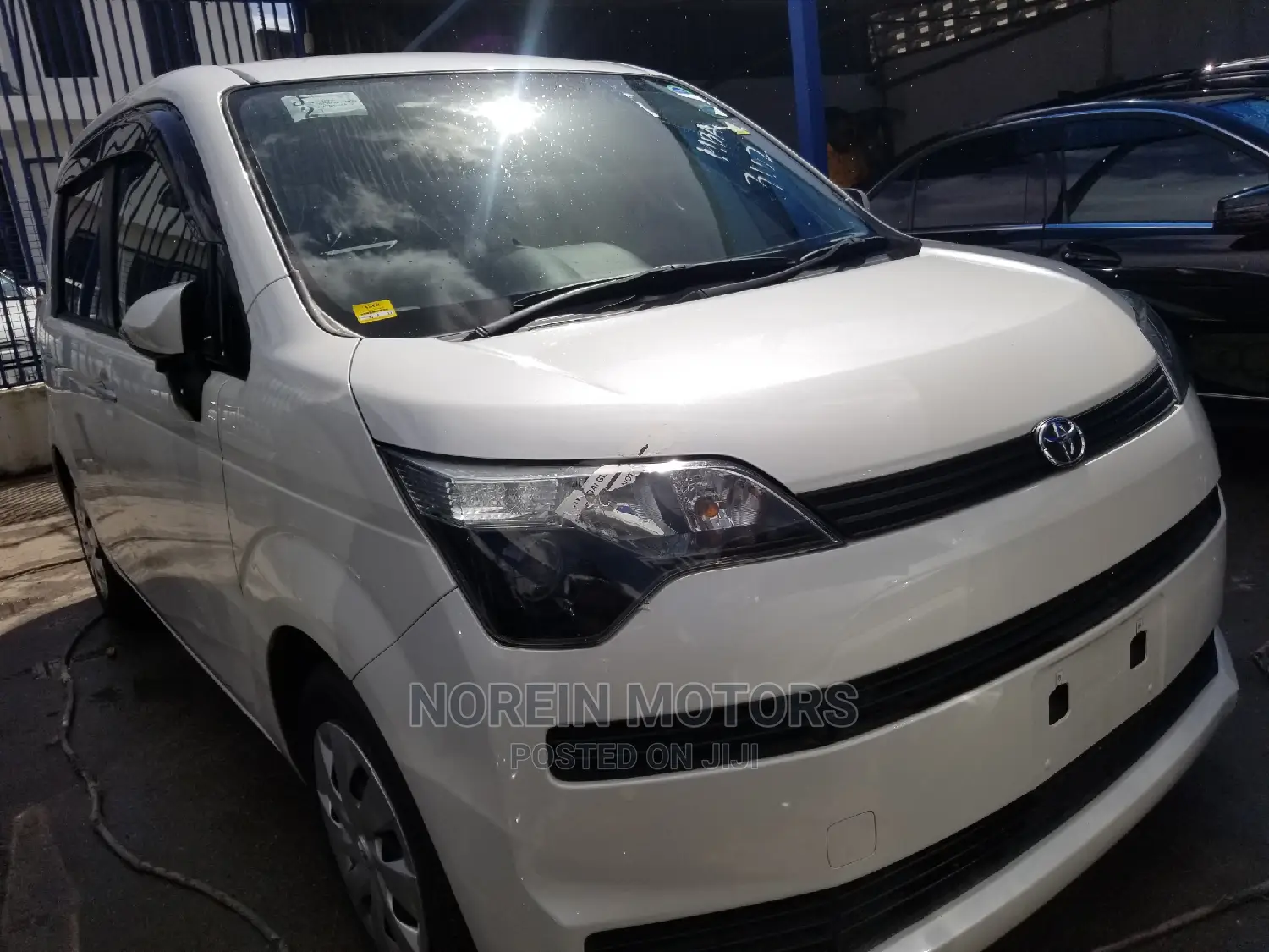 Toyota Spade 2014 White