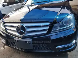 Mercedes-Benz C200 2014