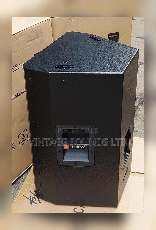 15inch JBL Srx715 Midrange Midbass Speaker. (Single ) - thumbnail 3