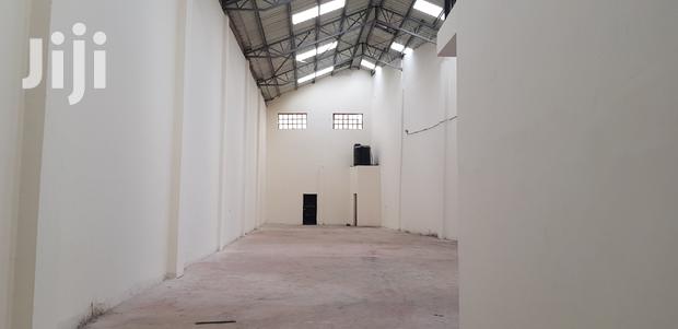 Modern Godown in Industrial Area - thumbnail 3