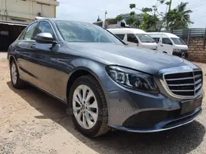 Mercedes-Benz C200 2018 Gray