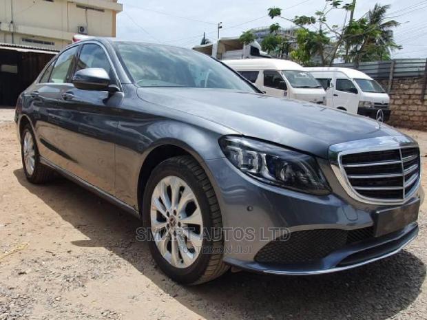 Mercedes-Benz C200 2018 Gray - main view