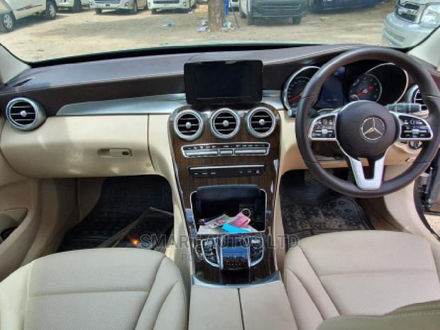 Mercedes-Benz C200 2018 Gray - thumbnail 14