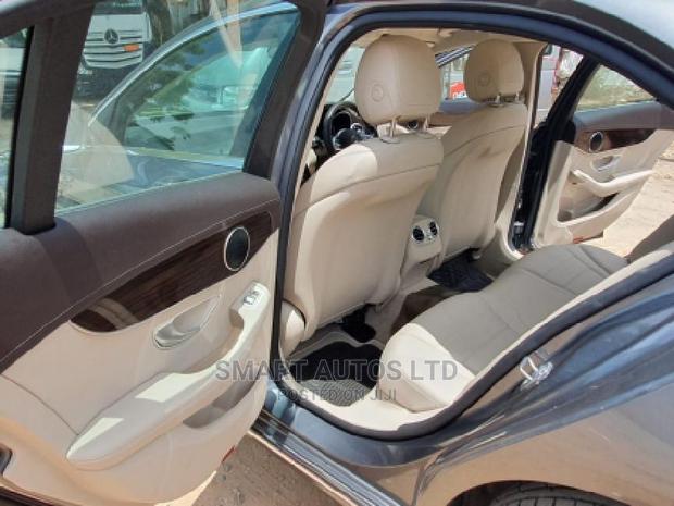 Mercedes-Benz C200 2018 Gray - thumbnail 10